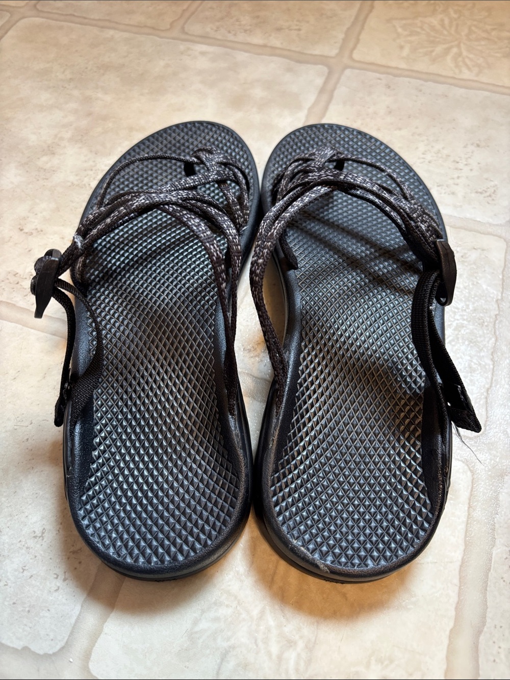 Chaco Women's 11 Zong X Ecotread Black Hugs & Kisses XO Open Back Sandals Slides - Picture 4 of 7